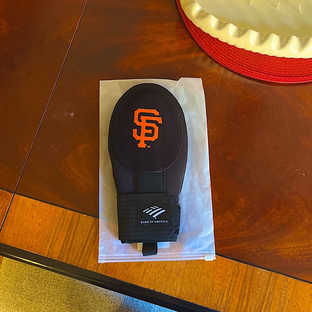 Giants Team Sliding Glove